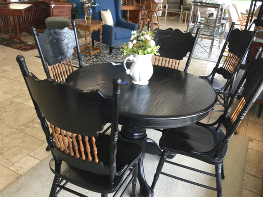 Table Round 6 Chairs 1 Leaf